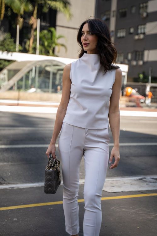 Blusa Hana em Ultrablock com Gola Degage